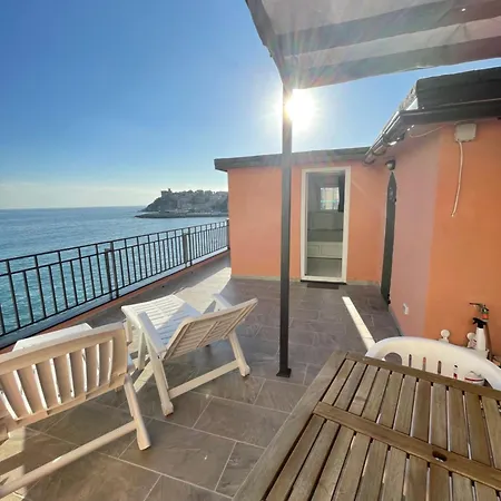 Comodissimo Gaslini E Mare Apartman *