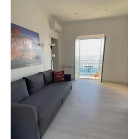 Comodissimo Gaslini E Mare * Генуя