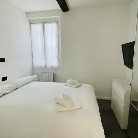 Comodissimo Gaslini E Mare *