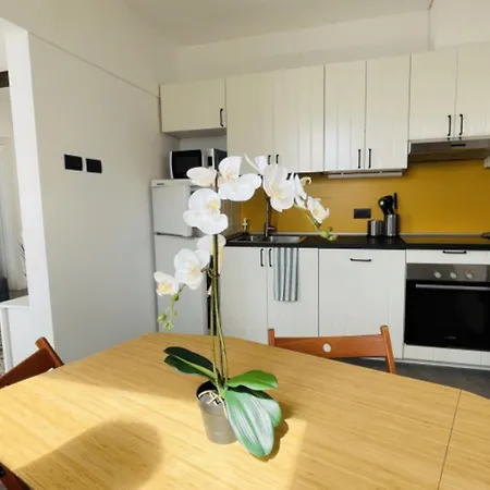 Comodissimo Gaslini E Mare *