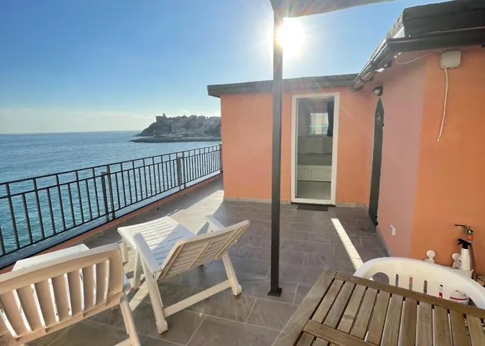 Comodissimo Gaslini E Mare Lägenhet *