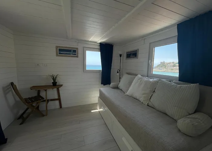 Comodissimo Gaslini E Mare