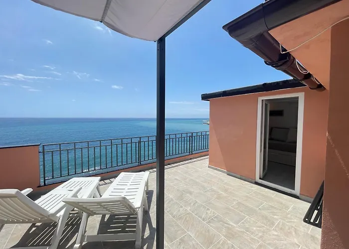 Comodissimo Gaslini E Mare Janov